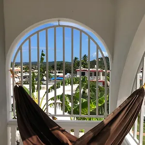 Jay's By The & Rainforest Apartment Luquillo